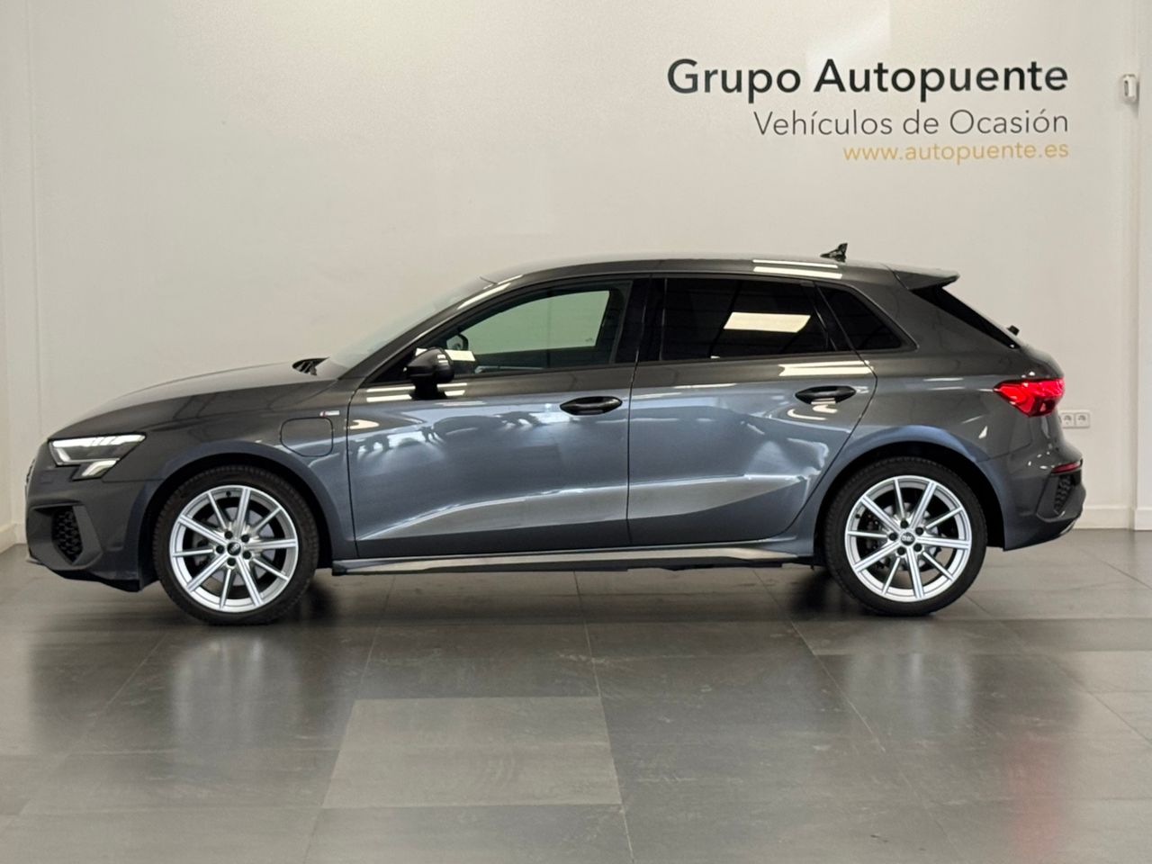 Audi A3 S-LINE  40TFSI E miniatura 6