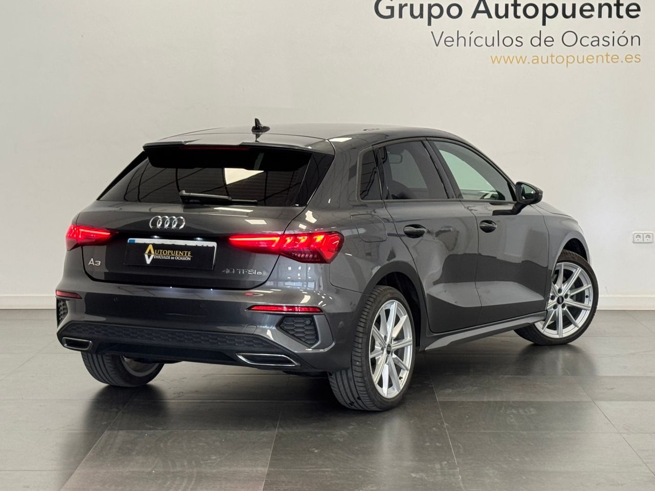 Audi A3 S-LINE  40TFSI E foto 4