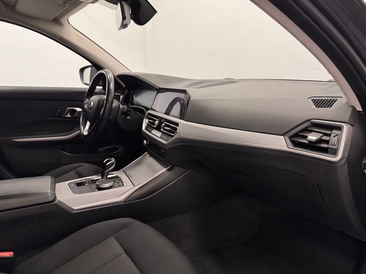 BMW Serie 3 320D AUTO foto 26