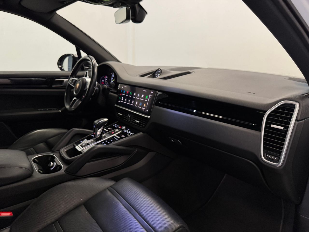 Porsche Cayenne E-HYBRID miniatura 25