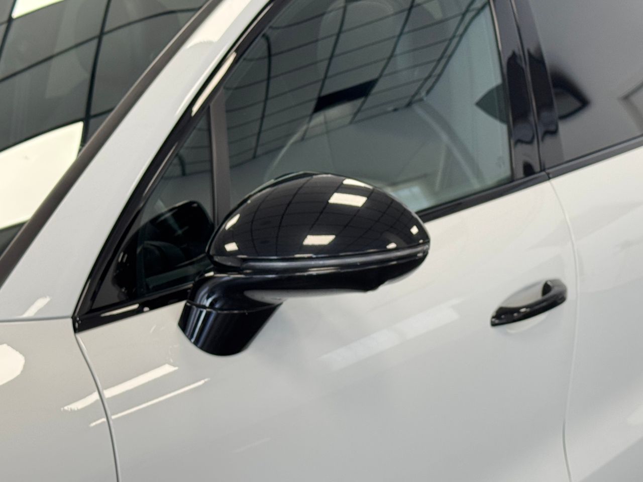 Porsche Cayenne E-HYBRID miniatura 43