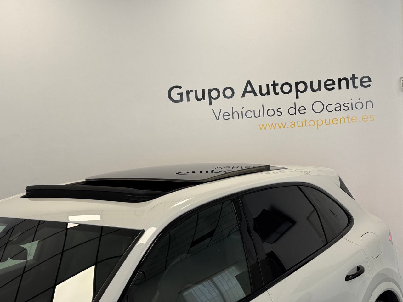 Porsche Cayenne E-HYBRID miniatura 44