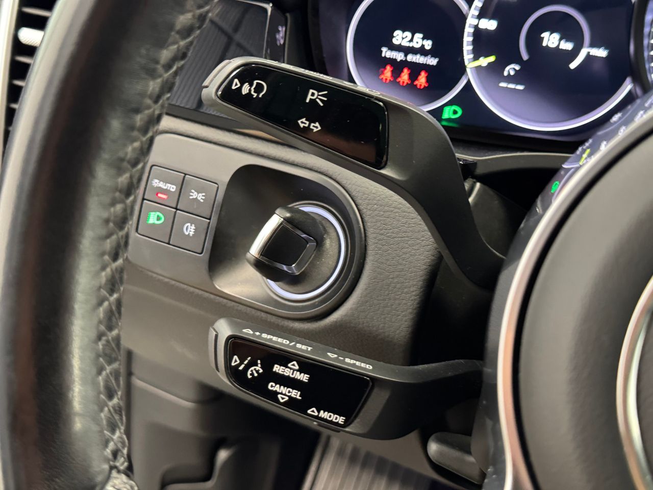 Porsche Cayenne E-HYBRID foto 18