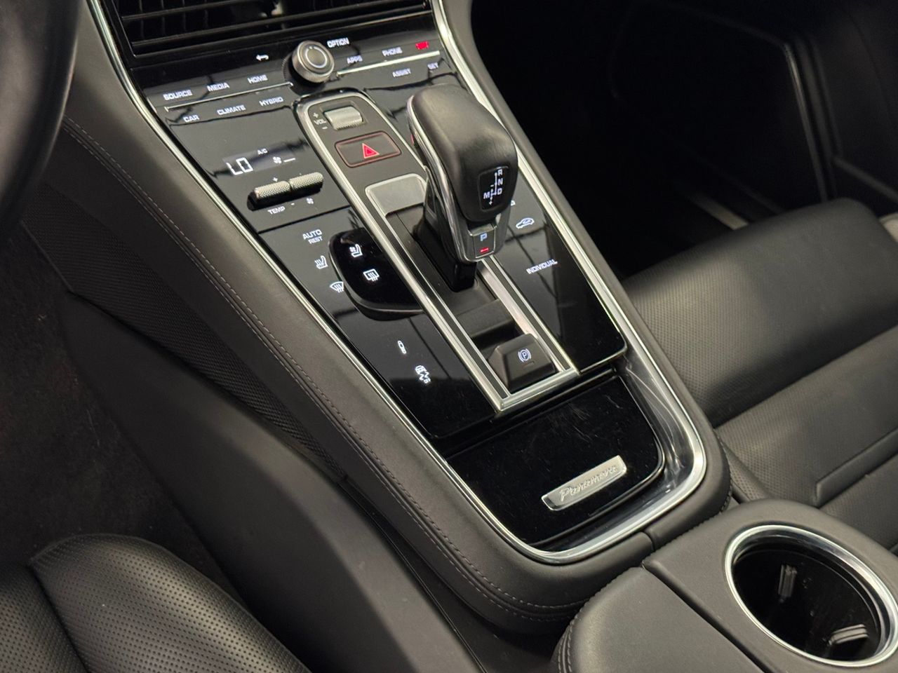 Porsche Panamera 4 E-HYBRID miniatura 22