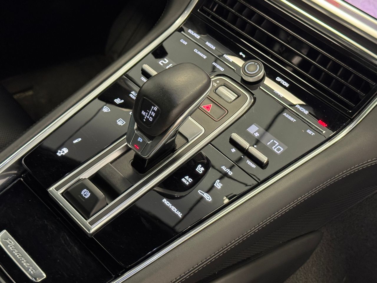 Porsche Panamera 4 E-HYBRID miniatura 37