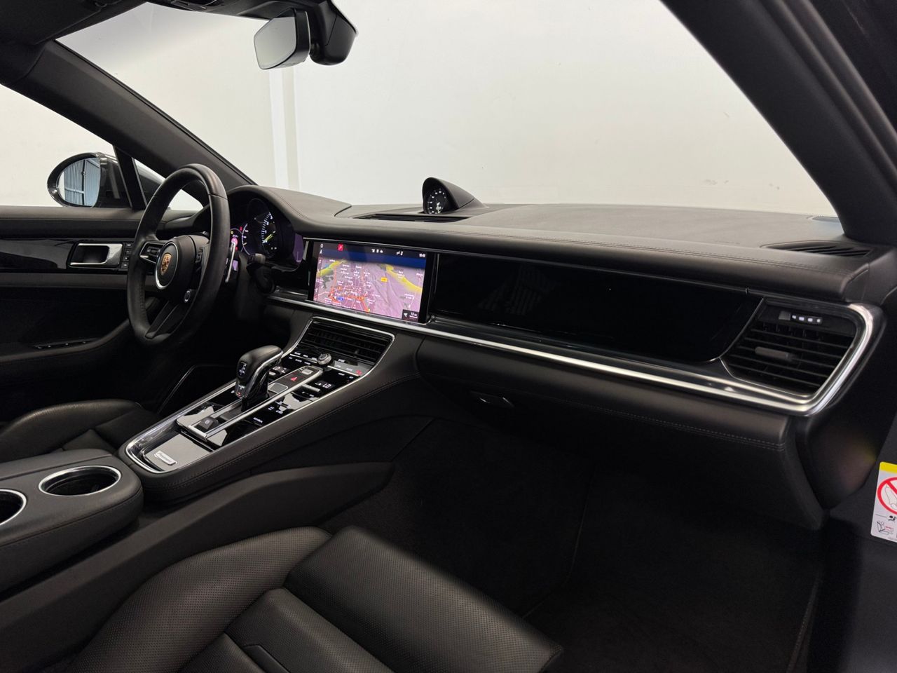 Porsche Panamera 4 E-HYBRID foto 25