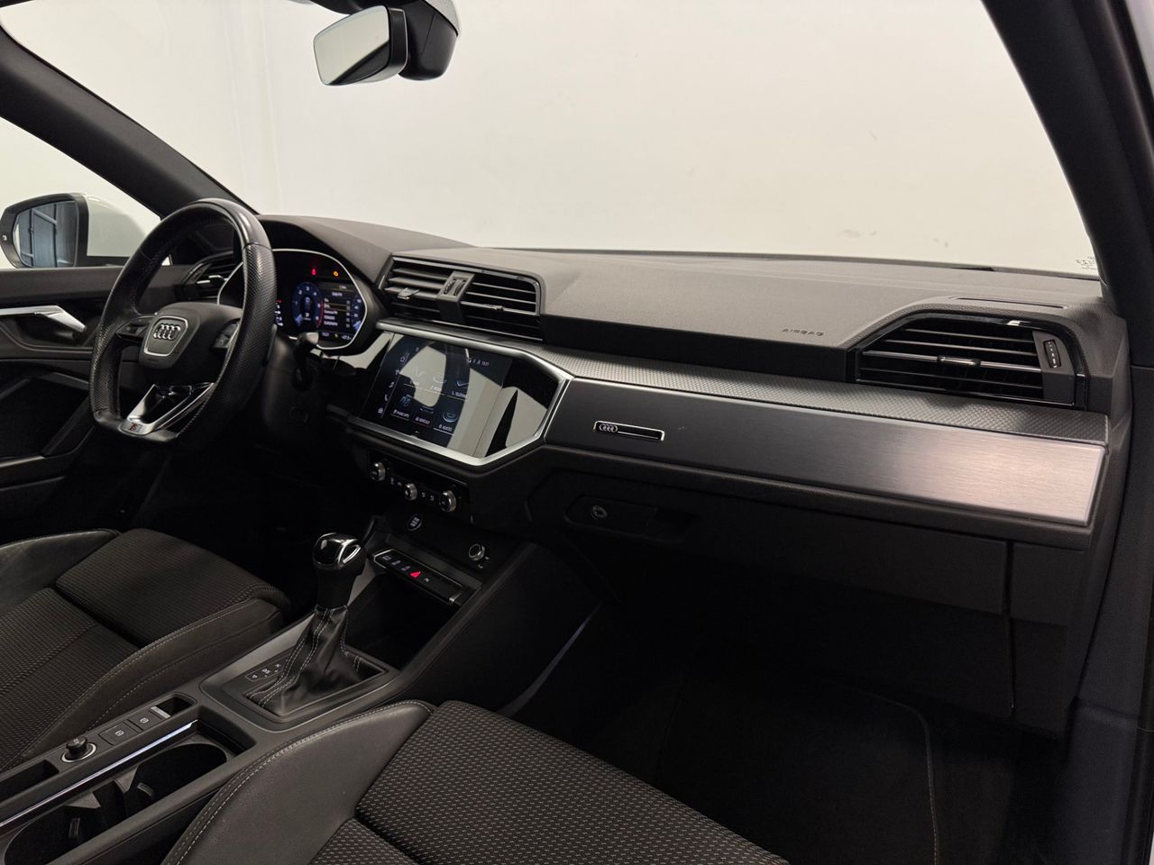 Audi Q3 S LINE BLACK LINE miniatura 12