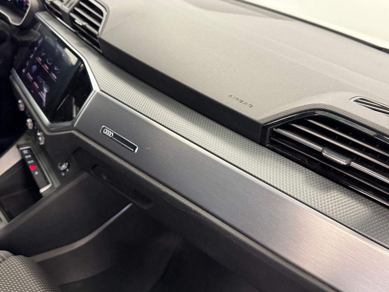 Audi Q3 S LINE BLACK LINE miniatura 25