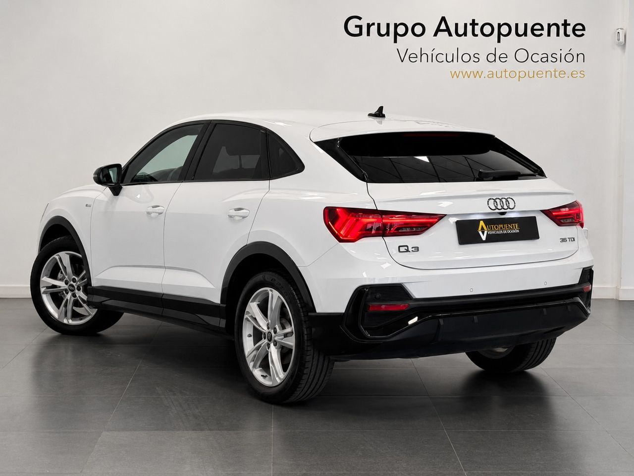 Audi Q3 S LINE BLACK LINE miniatura 5
