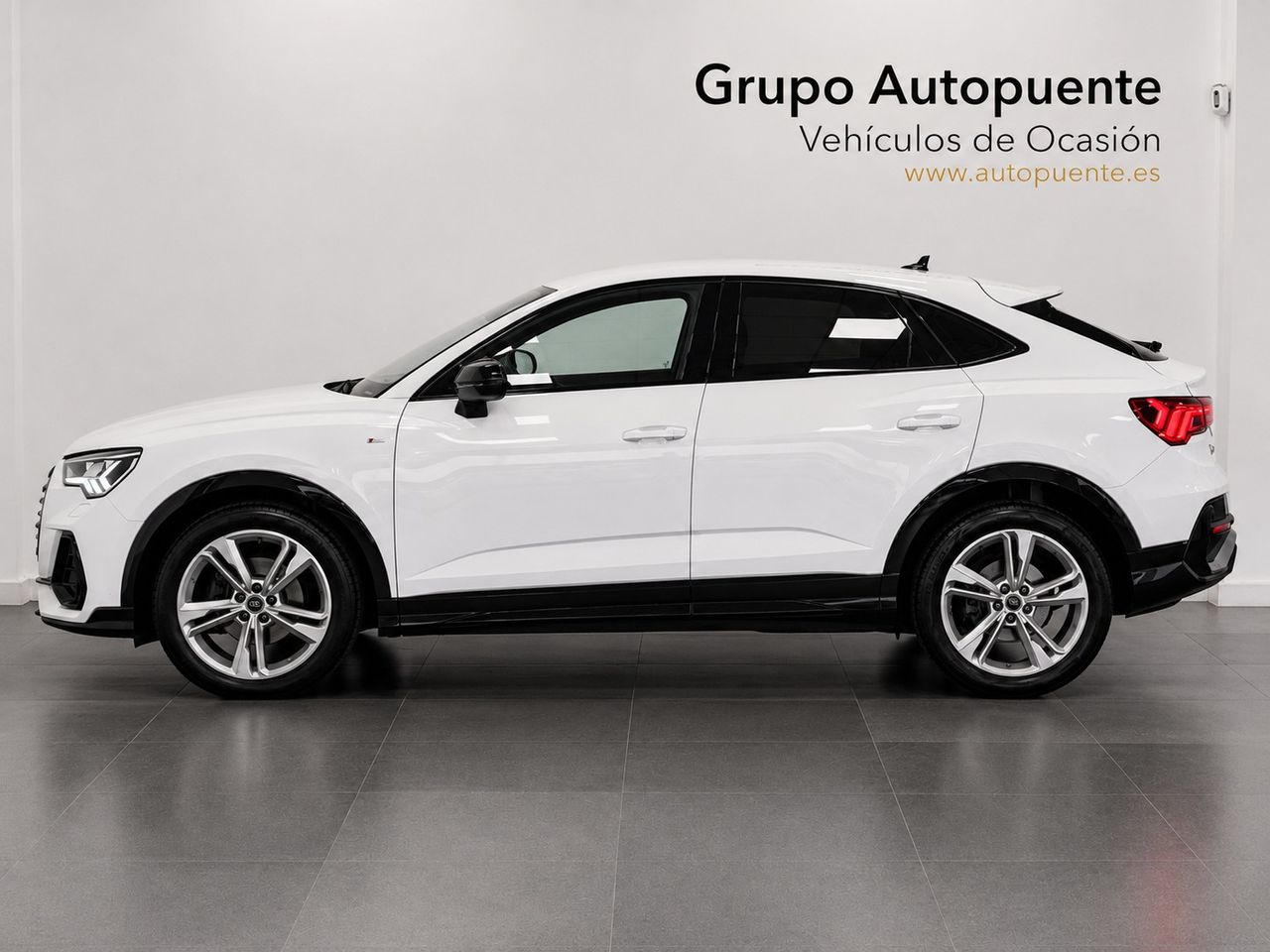 Audi Q3 S LINE BLACK LINE miniatura 6