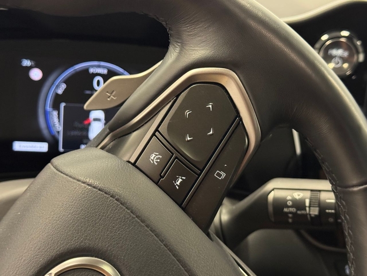 Lexus NX 450H + LUXURY foto 24