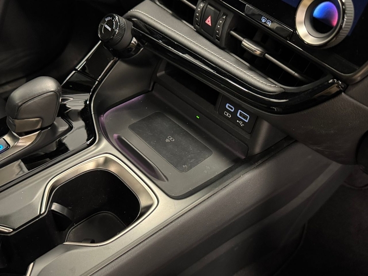 Lexus NX 450H + LUXURY foto 38