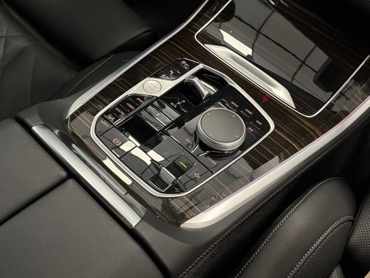 BMW X5 XDRIVE 50E foto 37