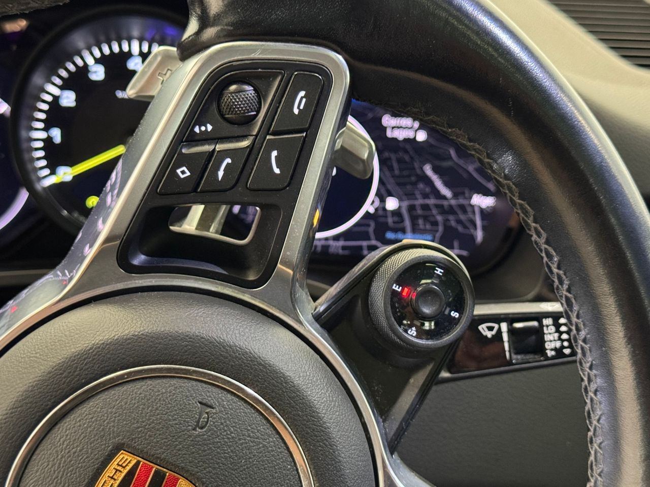 Porsche Cayenne E-HYBRID miniatura 20