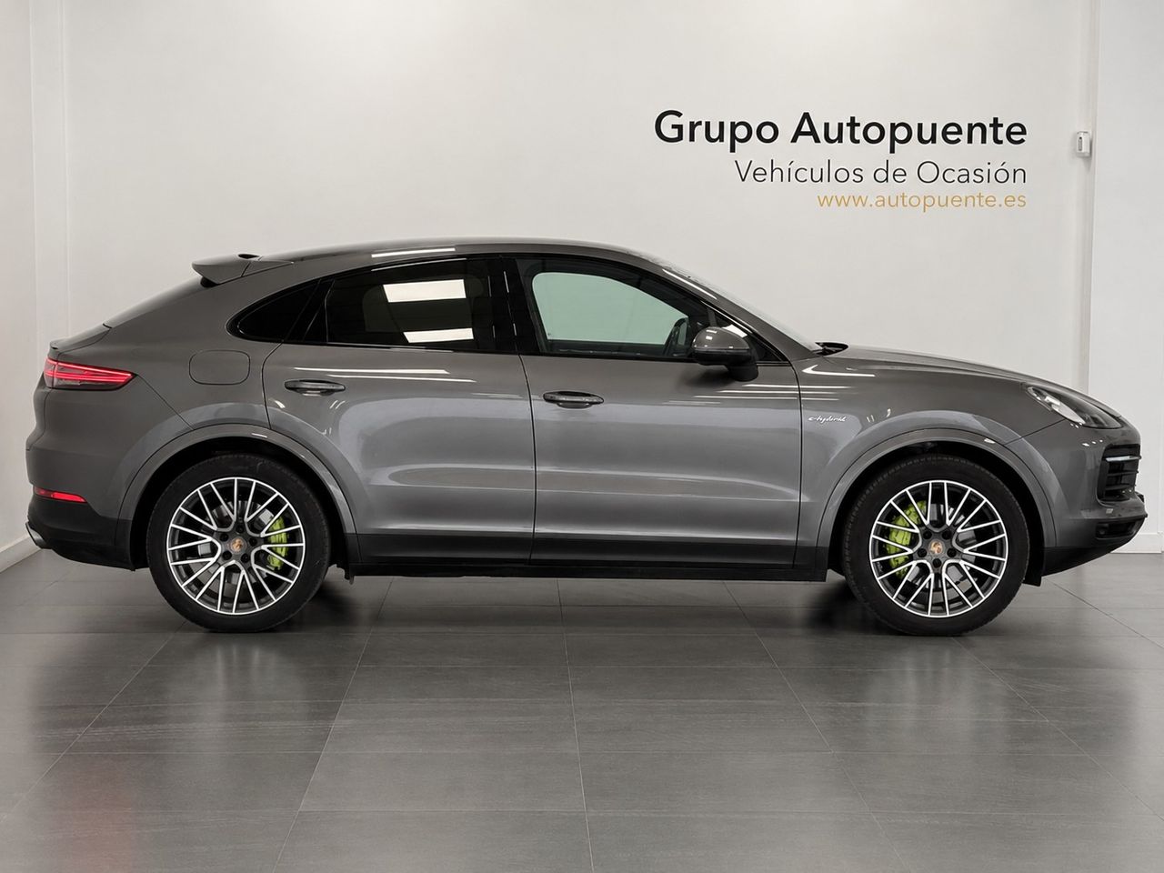 Porsche Cayenne E-HYBRID miniatura 3