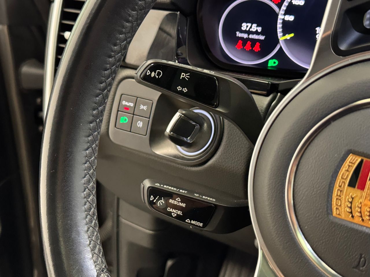 Porsche Cayenne E-HYBRID miniatura 21