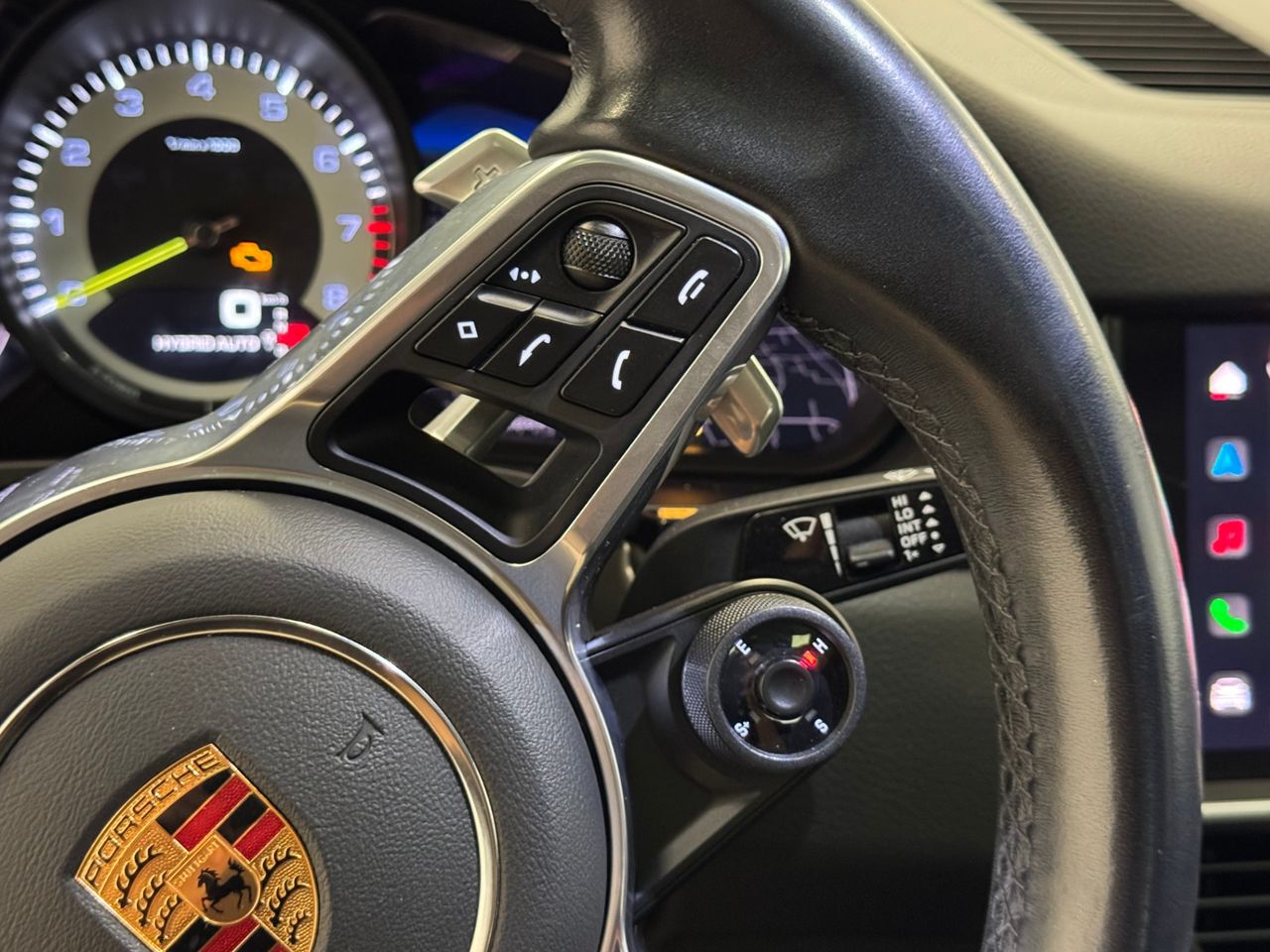 Porsche Cayenne E-HYBRID miniatura 24