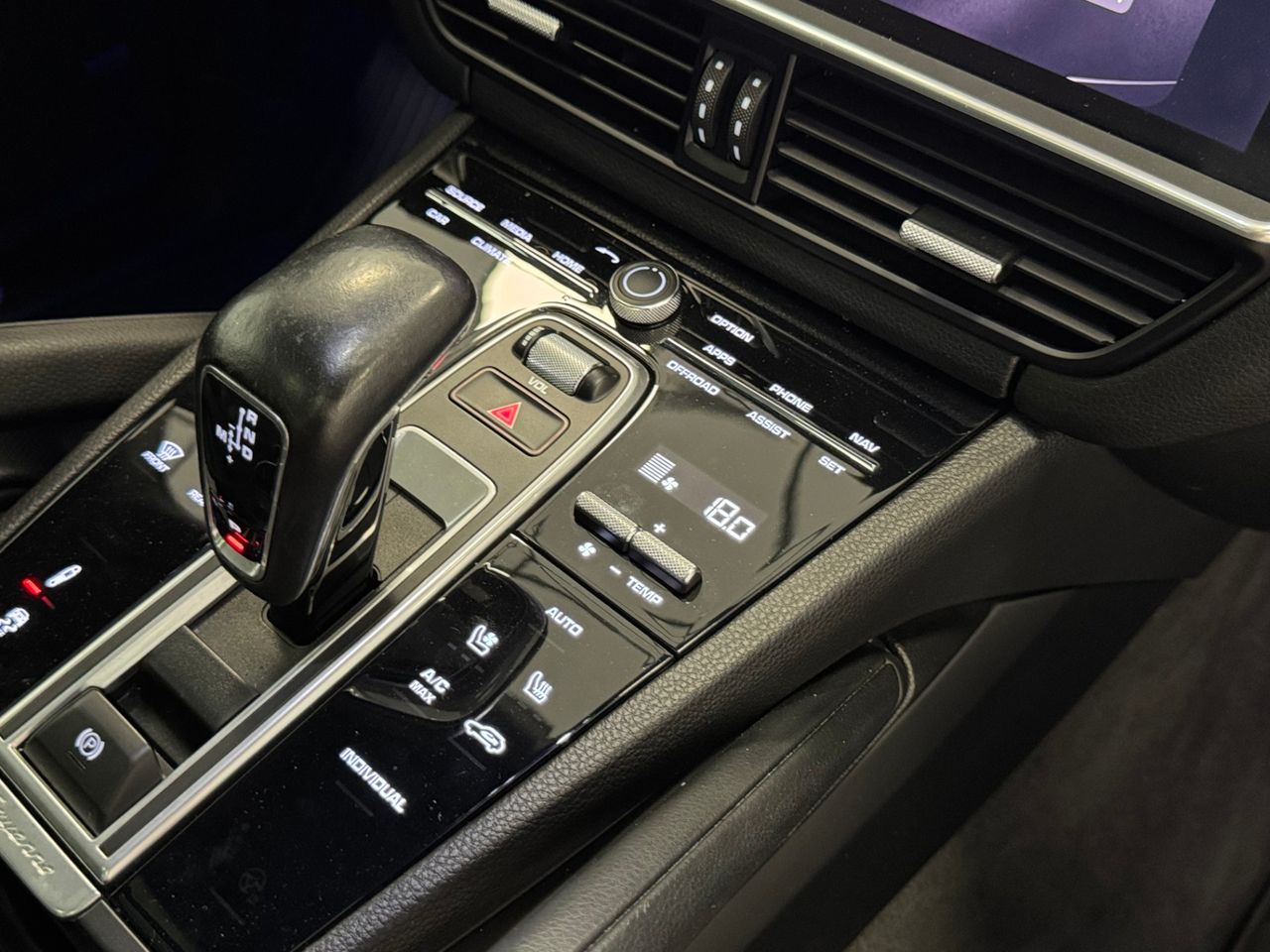 Porsche Cayenne E-HYBRID miniatura 42
