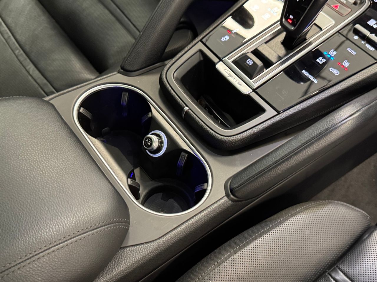 Porsche Cayenne E-HYBRID miniatura 44