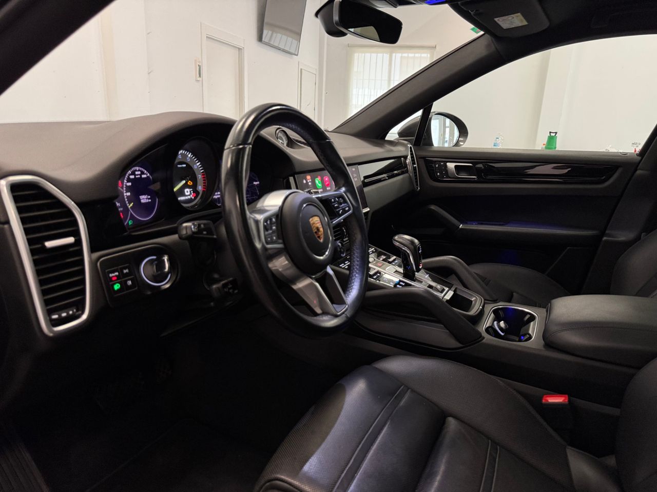 Porsche Cayenne E-HYBRID foto 14