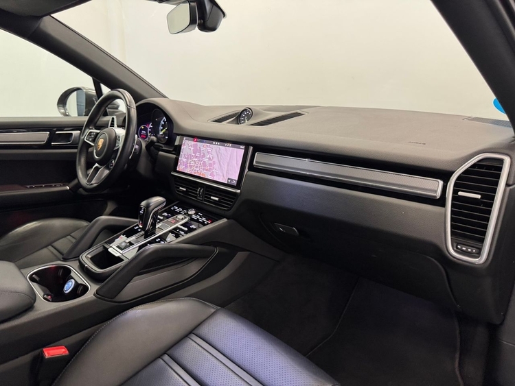 Porsche Cayenne E-HYBRID foto 29