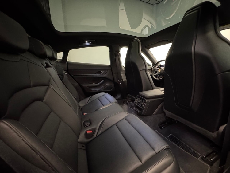 Porsche Taycan TAYCAN foto 43