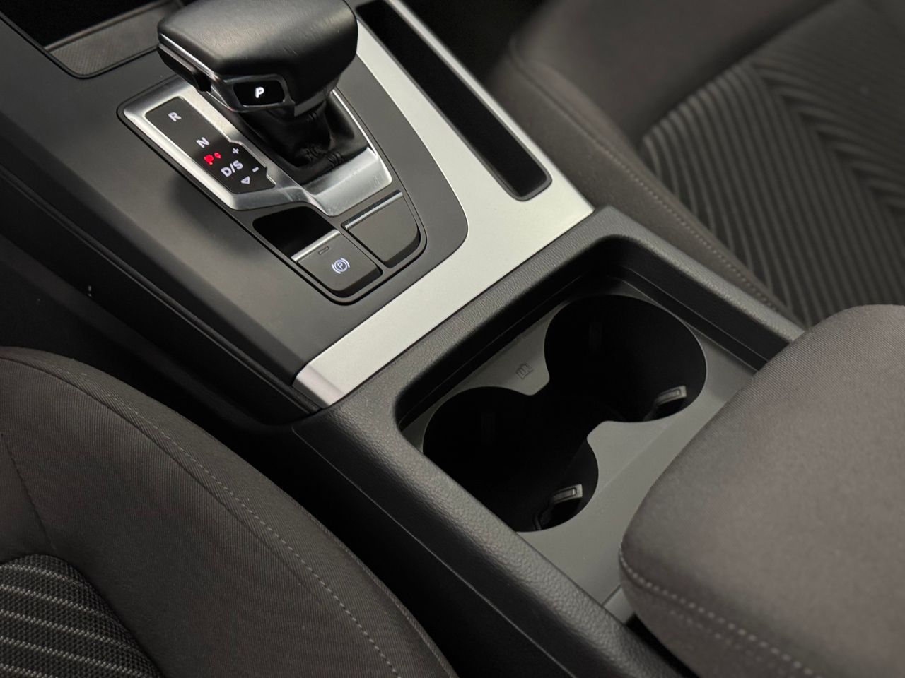Audi Q5 ADVANCED 40TDI QUATTRO ULTRA miniatura 26