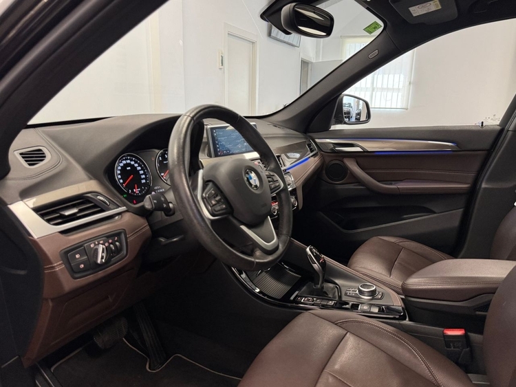 BMW X1 XDRIVE 18D foto 14