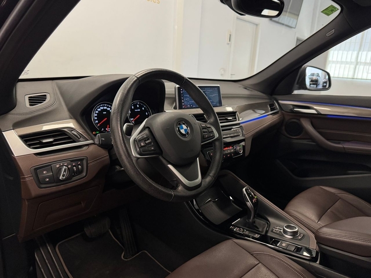 BMW X1 XDRIVE 18D foto 8