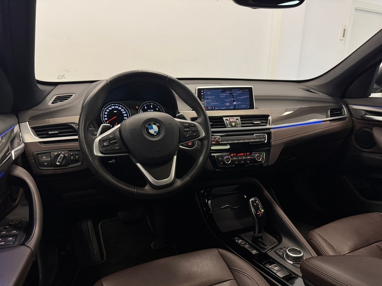 BMW X1 XDRIVE 18D foto 9