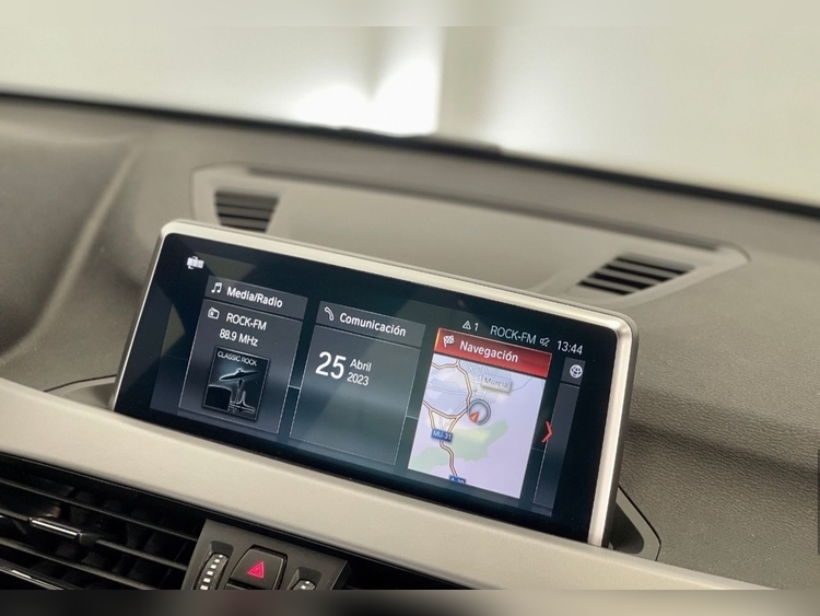 BMW X1 SDRIVE 18D foto 17