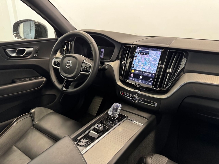 Volvo XC60 B4 D PLUS DARK AUTO foto 12