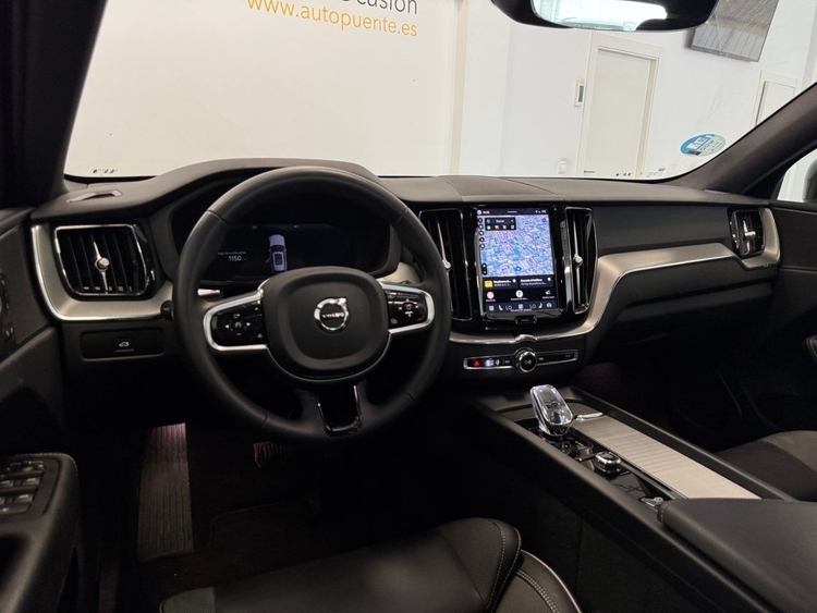 Volvo XC60 B4 D PLUS DARK AUTO foto 9
