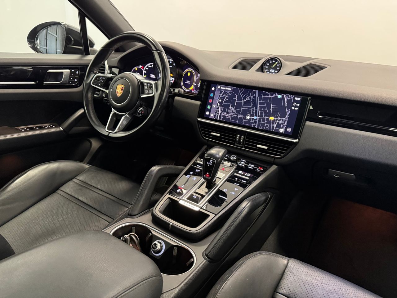 Porsche Cayenne E-HYBRID miniatura 12