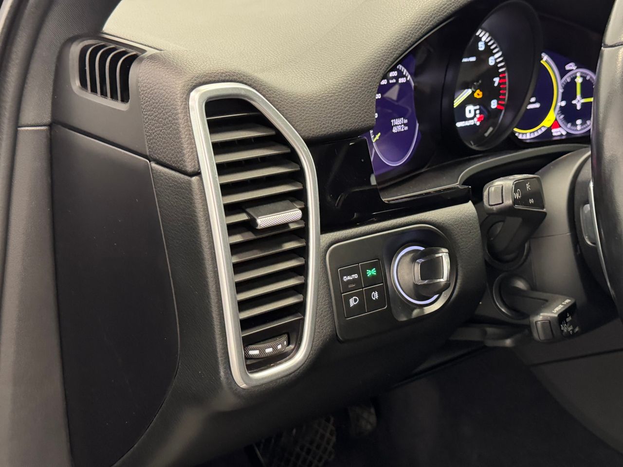 Porsche Cayenne E-HYBRID miniatura 16