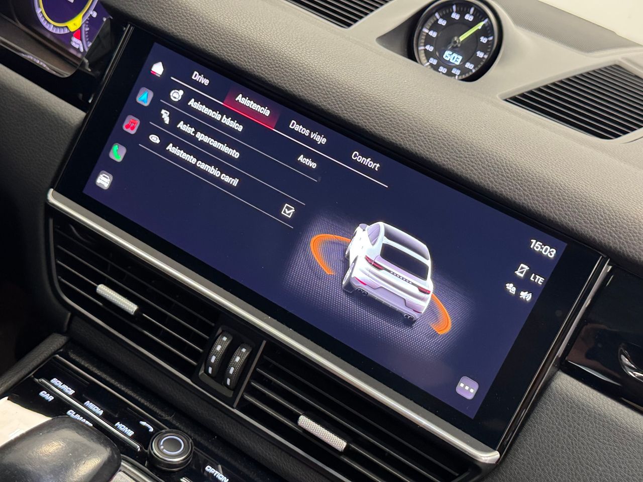 Porsche Cayenne E-HYBRID miniatura 35