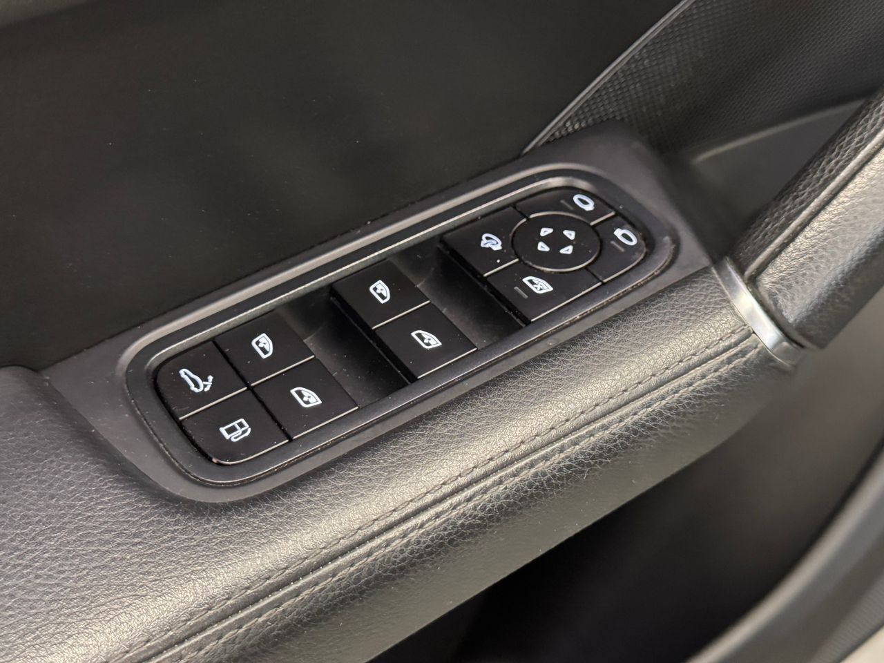 Porsche Cayenne E-HYBRID foto 15