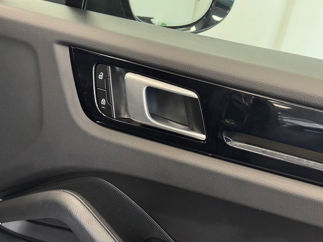 Porsche Cayenne E-HYBRID foto 29