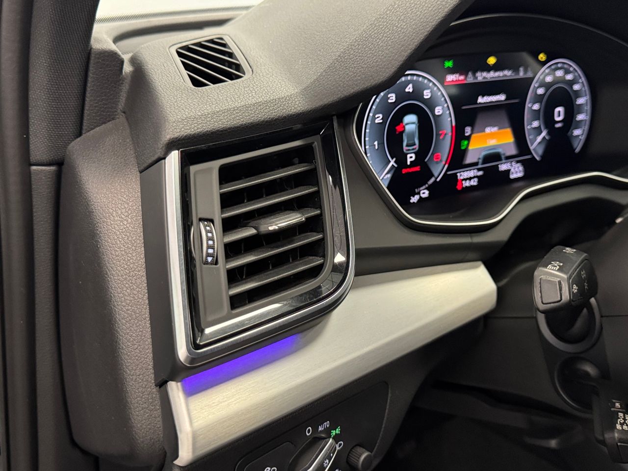 Audi Q5 55TFSI E BLACK LINE QUATTRO ULTRA miniatura 18