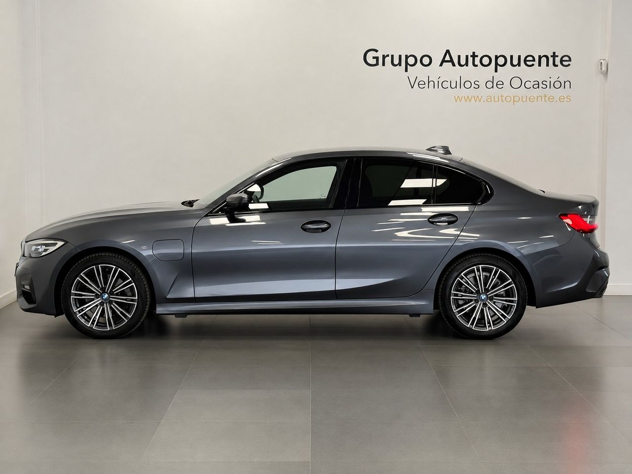 BMW Serie 3 320 E foto 6