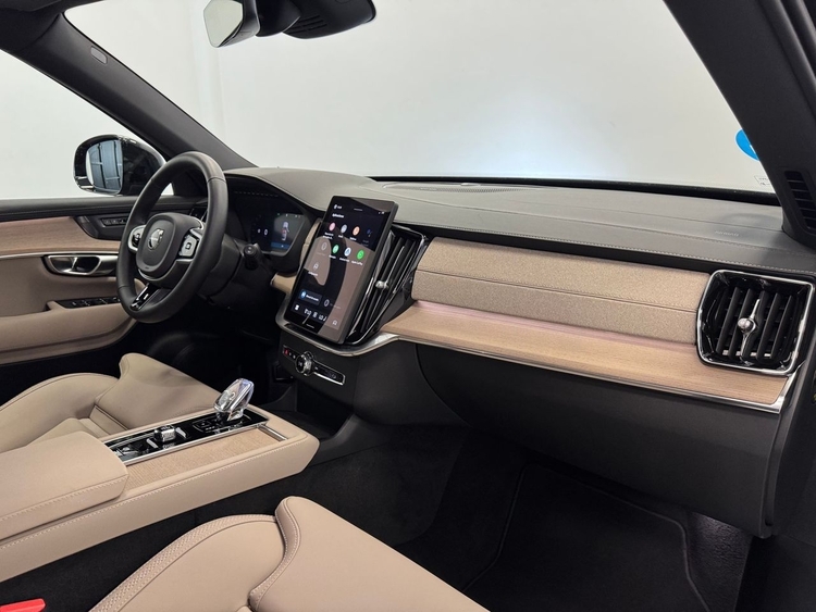 Volvo XC90 T8 AWD PLUS DARK RECHARGE AUTO foto 13