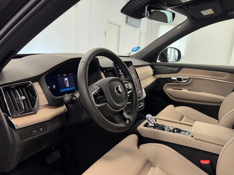 Volvo XC90 T8 AWD PLUS DARK RECHARGE AUTO foto 14