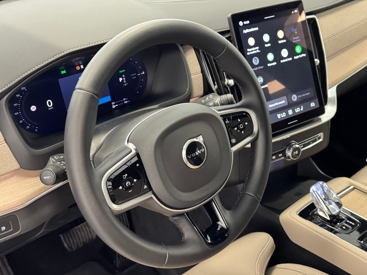 Volvo XC90 T8 AWD PLUS DARK RECHARGE AUTO foto 18