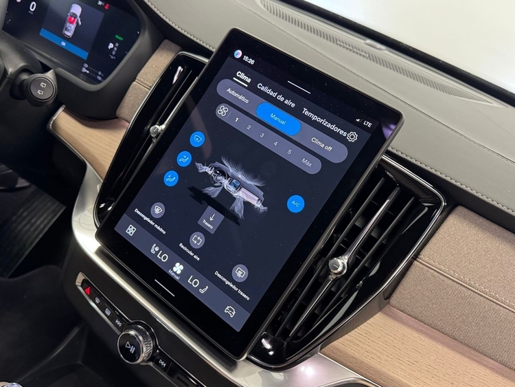 Volvo XC90 T8 AWD PLUS DARK RECHARGE AUTO foto 31