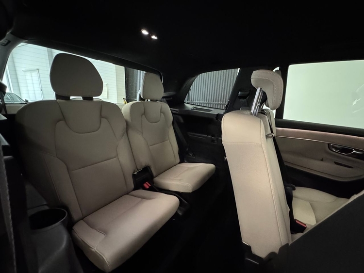 Volvo XC90 T8 AWD PLUS DARK RECHARGE AUTO foto 42