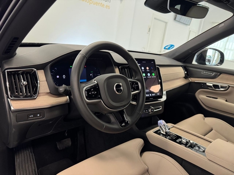 Volvo XC90 T8 AWD PLUS DARK RECHARGE AUTO foto 8