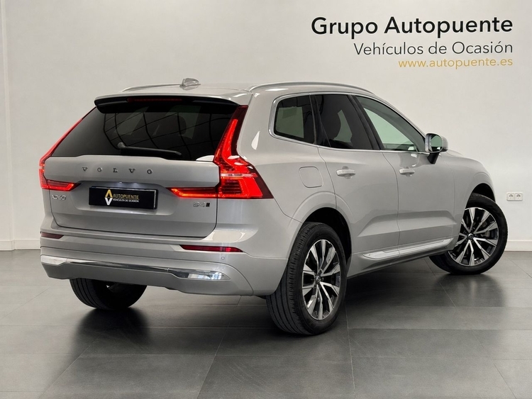 Volvo XC60 B4 D INSCRIPTION AUTO foto 4