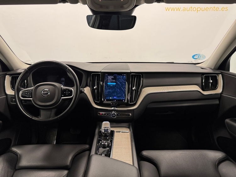 Volvo XC60 B4 D INSCRIPTION AUTO foto 10