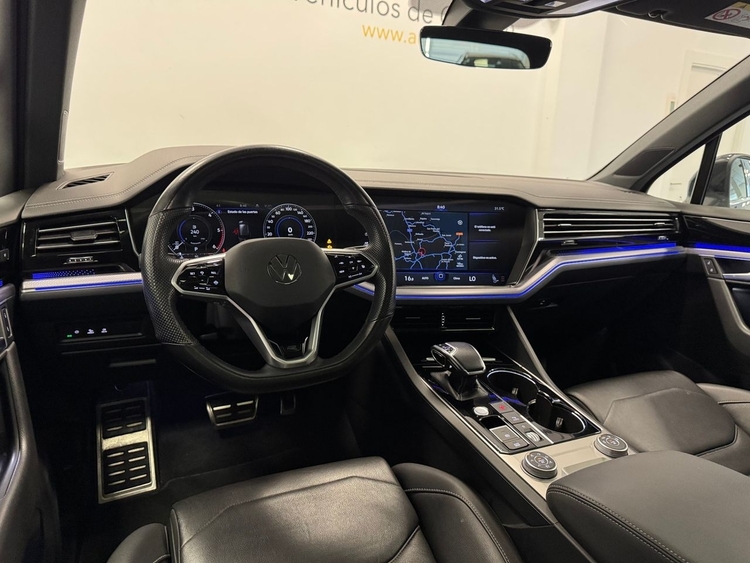 Volkswagen Touareg R-LINE 3.0 V6 TDI foto 9