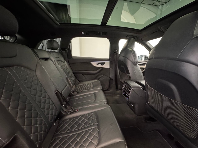 Audi Q7 BLACK LINE PLUS 50TDI foto 46